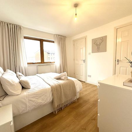 Private Room With En-Suite And Parking In Shared Flat Glasgow Exterior foto