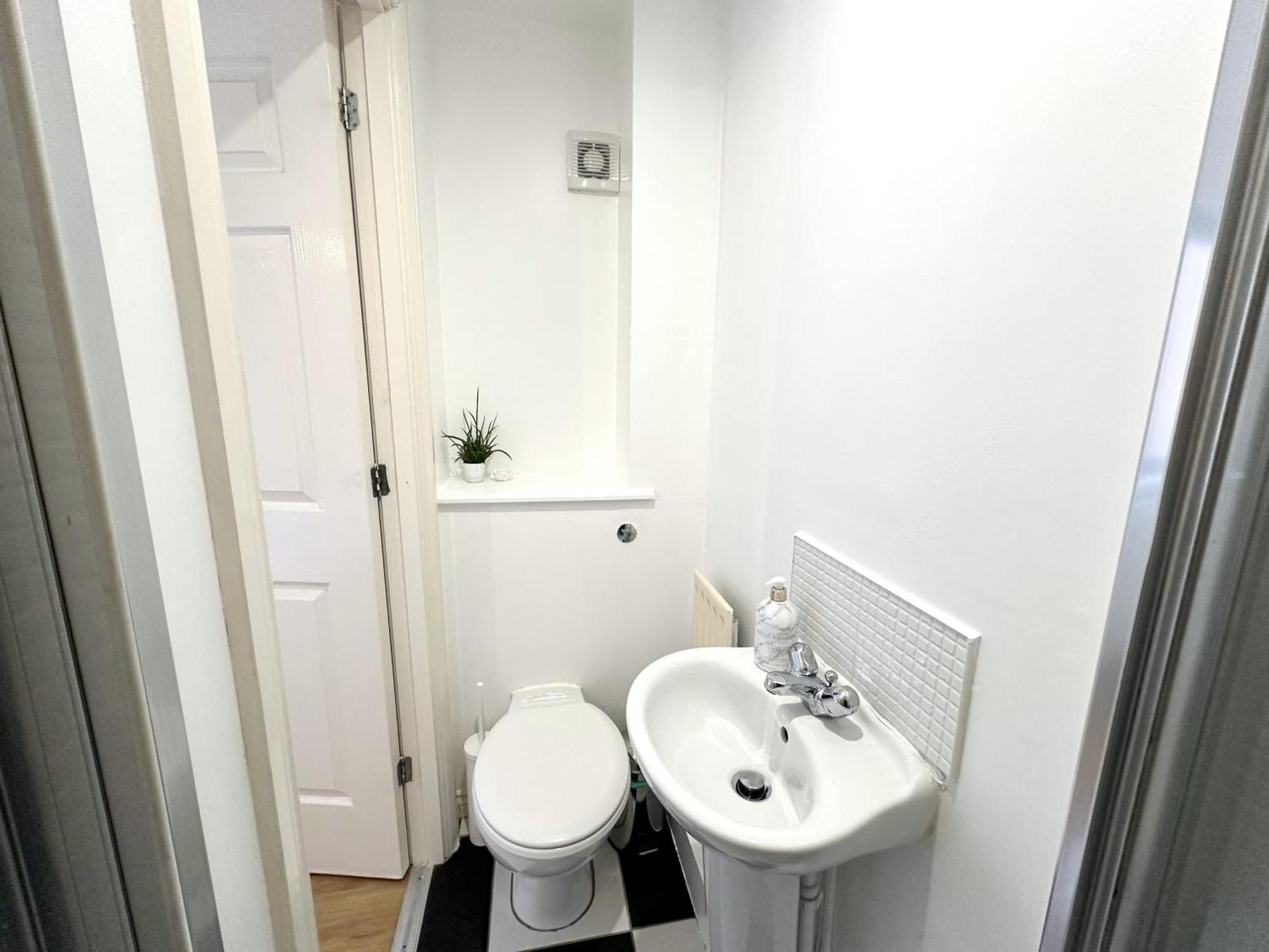 Private Room With En-Suite And Parking In Shared Flat Glasgow Exterior foto